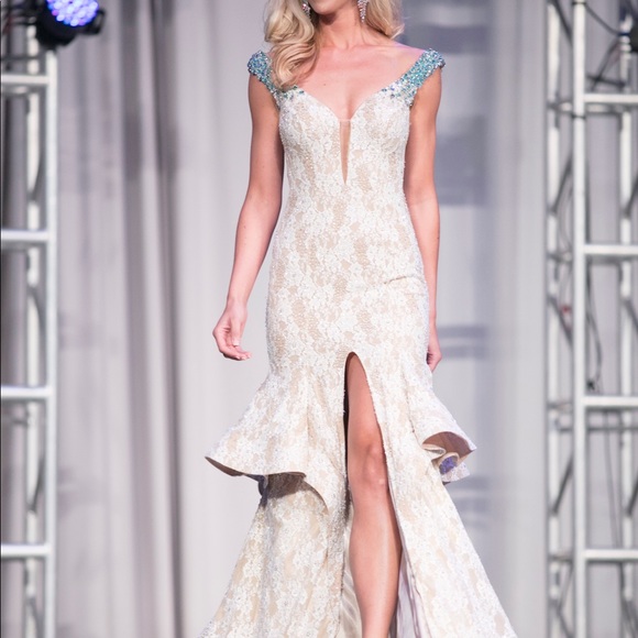 Jovani gown - Picture 4 of 4